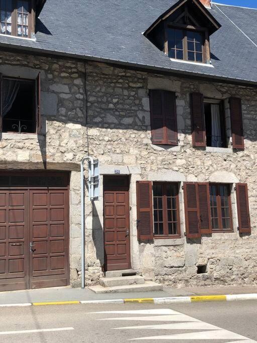 Chambre Calme Au Coeur D'Ussel Ussel  Dış mekan fotoğraf